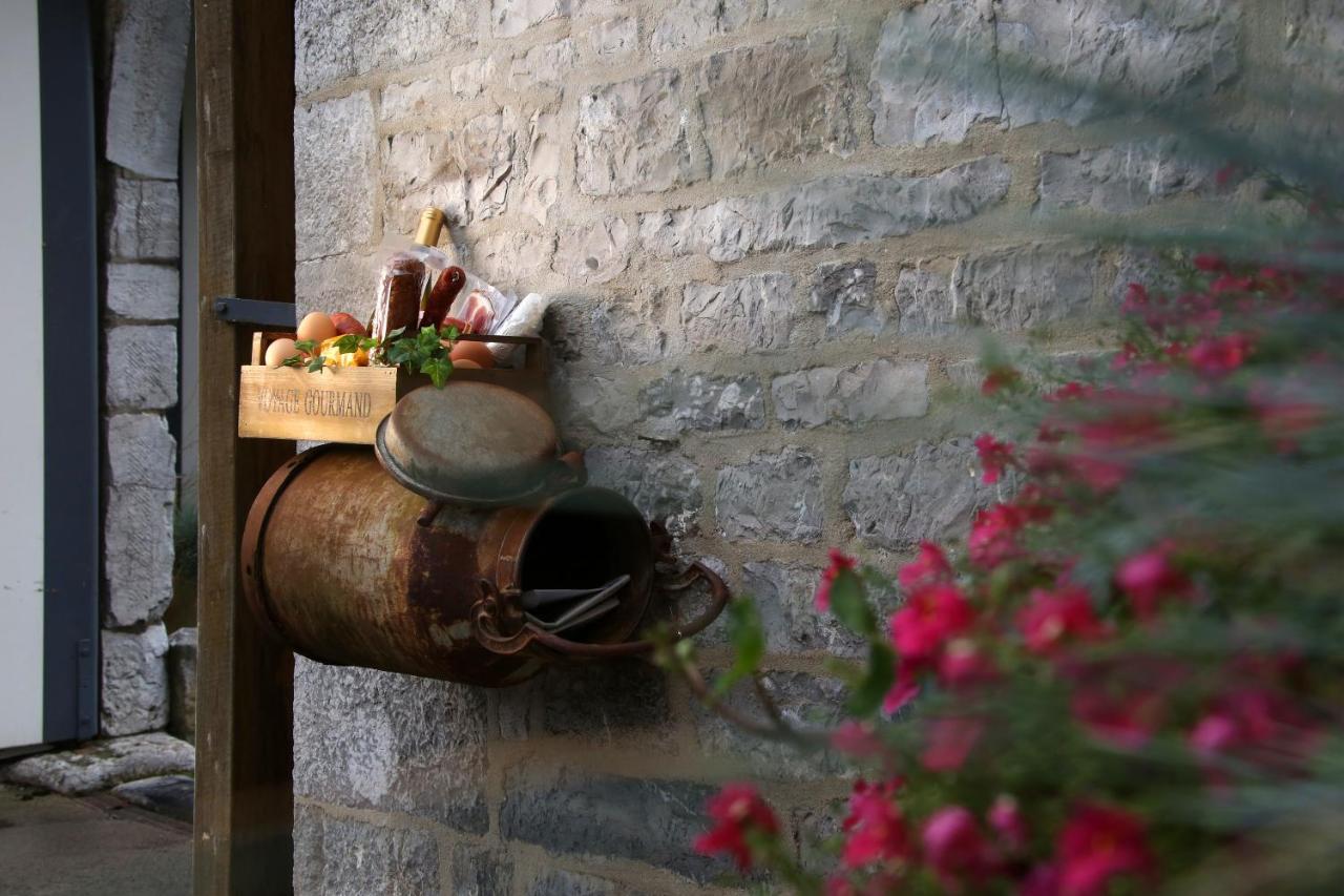 Bed and Breakfast Ferme Houard Bomal Zewnętrze zdjęcie