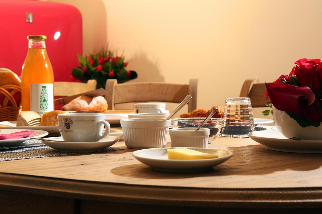Bed and Breakfast Ferme Houard Bomal Zewnętrze zdjęcie